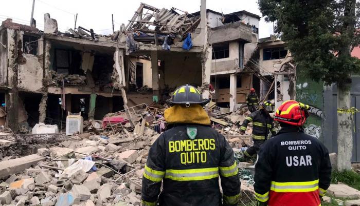 Miembros del Cuerpo de Bomberos acudieron a la emergencia.