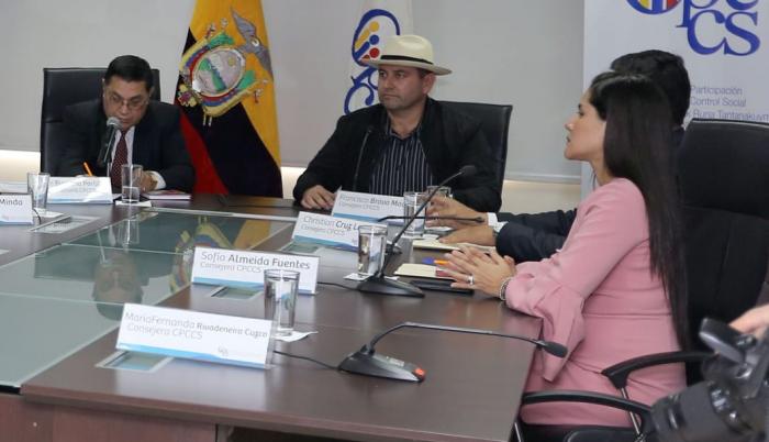Actualmente, Francisco Bravo reemplaza a Rosa Chalá, destituida por la Asamblea.