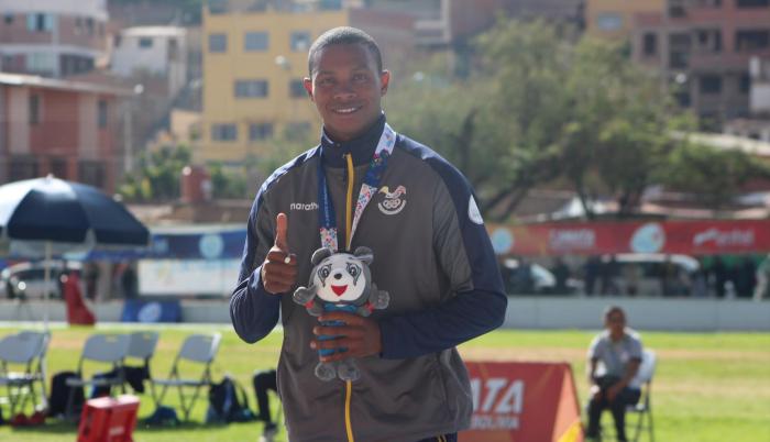 Alex Quiñónez recibe oro en los Juegos Sudamericanos