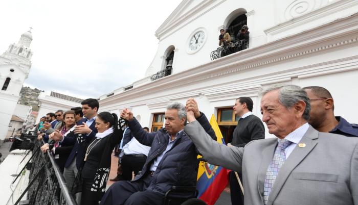 En la Plaza de la Independencia varios ciudadanos se congregaron para apoyar al presidente.