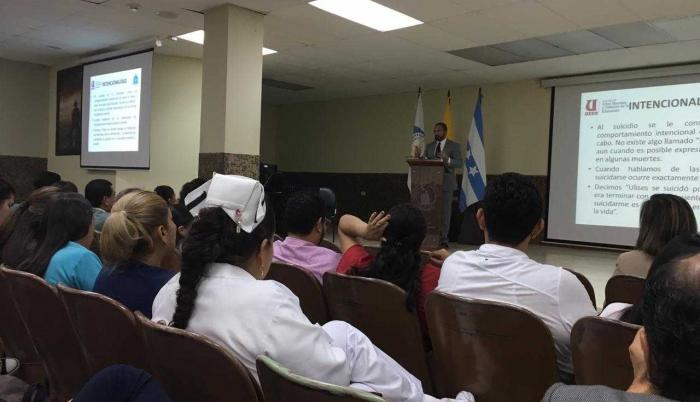 La herramienta principal del programa es una aplicación de primeros auxilios psicológicos que ha desarrollado la agencia Publicitas como labor social..