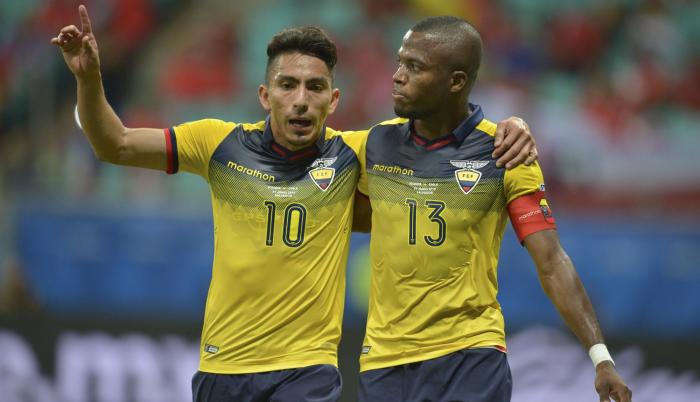 Ángel Mena y Énner Valencia, jugadores de la selección ecuatoriana.