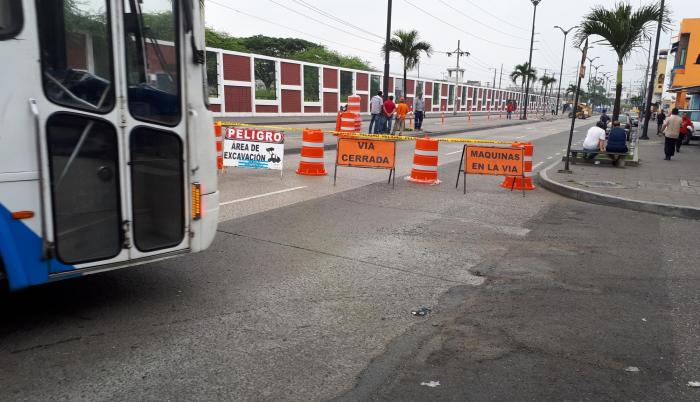 La Autoridad de Tránsito Municipal ha previsto vías alternas para la circulación del tránsito motorizado.