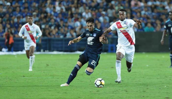 Emelec y Liga de Quito se medirán mañana en el juego de vuelta de las semifinales de la Copa Ecuador. Los azules tiene la difícil tarea de darle vuelta al marcador y a la historia.