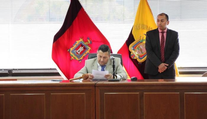 El juez Iván Saquicela aceptó la solicitud de medidas cautelares de la Fiscalia General del Estado para Sofía Espín y Yadira Cadena.