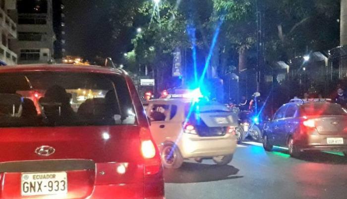 Incidente. En las redes se muestran imágenes del caos del viernes por presunto robo y disparos.