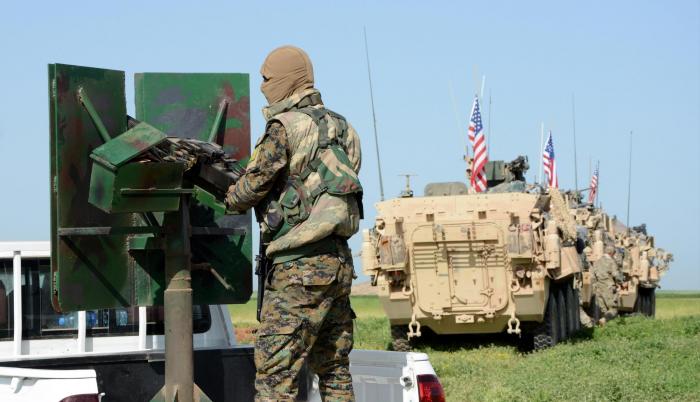 Washington apoya a las Unidades de Protección del Pueblo Kurdo (YPG), que son la columna vertebral de una coalición árabokurda denominada Fuerzas Democráticas Sirias (FDS).