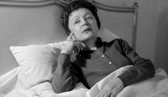 Edith Piaf fue una reconocida actriz y cantante francesa.