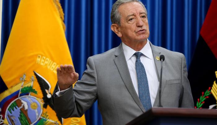 Jarrín tuvo otro periodo como ministro de Defensa, entre 2005 y 2006.