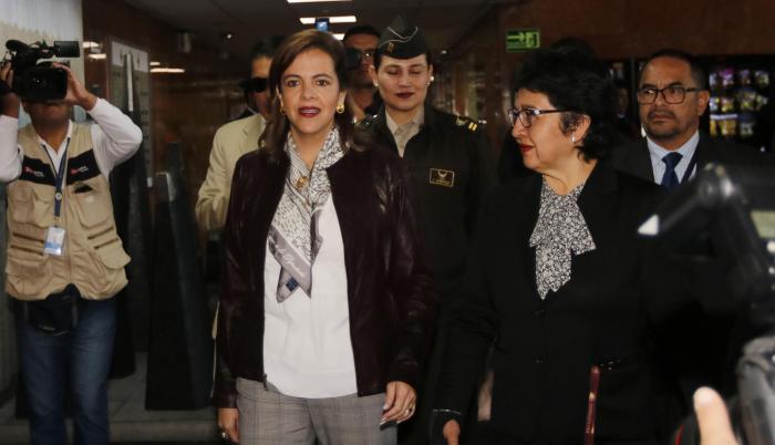Reunión. La ministra María Paula Romo ha visitado la Asamblea para tratar la elección del vicepresidente