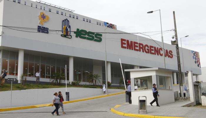 Entrada del Hospital de IESS de Los Ceibos.