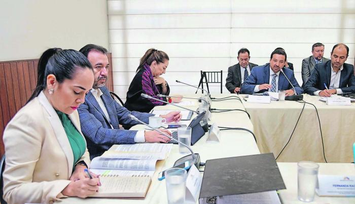 Asamblea. Los legisladores recién comienzan a interesarse por los costos de los servicios financieros.