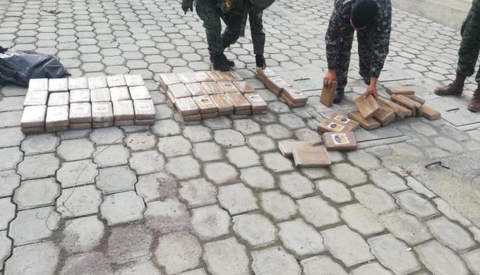 El material decomisado fue entregado a la Policía Nacional y a la Fiscalía para las indagaciones.