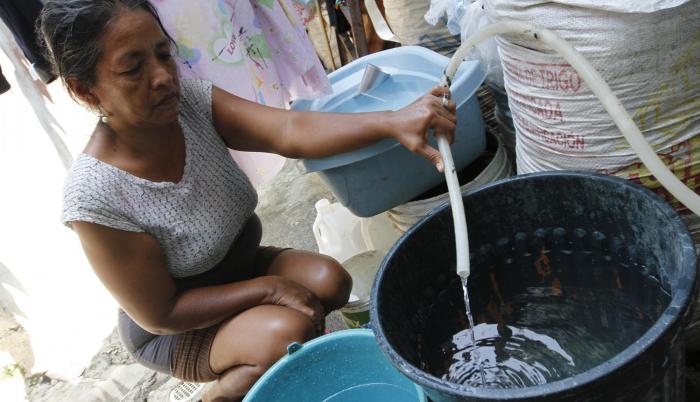 Imagen referencial. El corte del servicio de agua potable inició la madrugada del viernes.