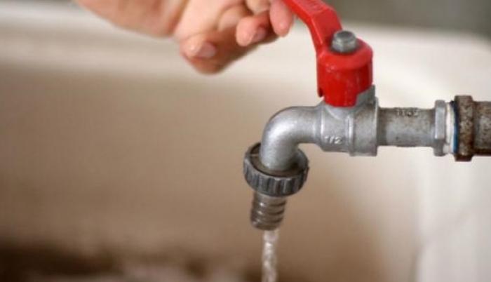 La concesionaria solicitó a los ciudadanos mantener las reservas necesarias de agua durante la ejecución de los trabajos.