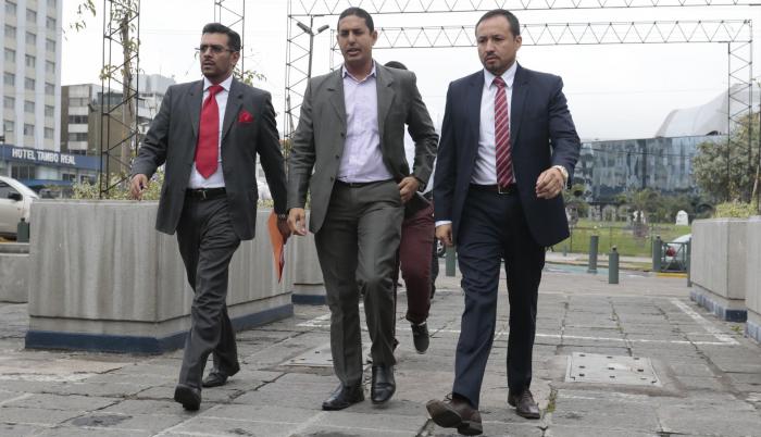 Exministro Lara acude a la Fiscalía