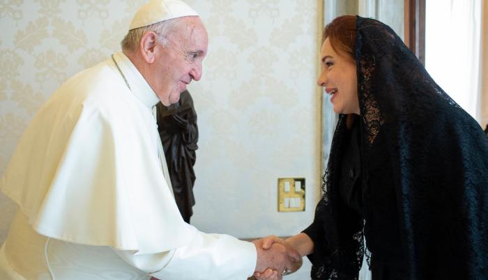 María Fernanda Espinosa y el papa Francisco se reunieron en el Vaticano