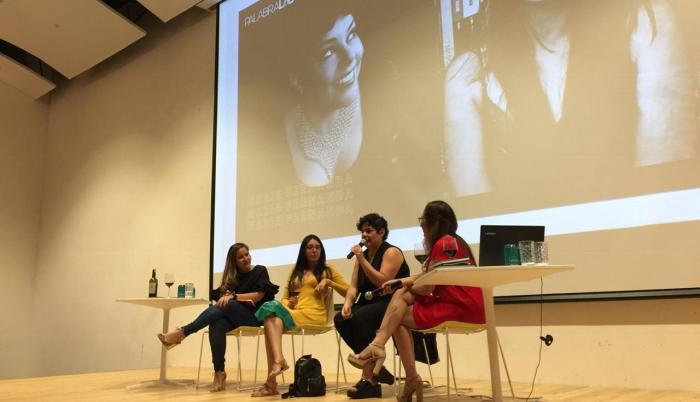 Gabriela Silva (izquierda) y Adelaida Jaramillo, de Palabralab conversaron con Mónica Ojeda y María Fernanda Ampuero (centro).