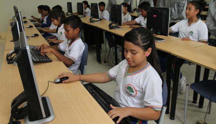 Según la entidad de Educación, la medida busca “garantizar el normal cumplimiento del cronograma escolar”.
