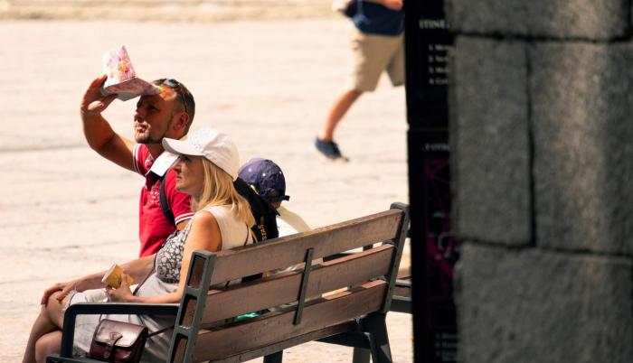 El cambio climático ha duplicado las probabilidades de que ocurran las actuales olas de calor en muchos lugares, según un reciente análisis de la Universidad de Oxford que mencionó la portavoz de la OMM.