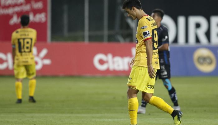 Referencial. Barcelona se fue con la derrota frente a Independiente.