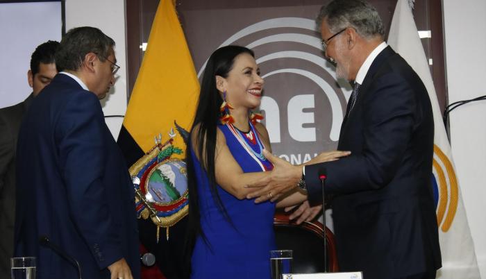 Autoridades. Diana Atamaint y Enrique Pita celebran sus designaciones de presidenta y vicepresidente.