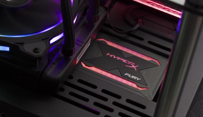 Fury RGB SSD brinda una experiencia visual mejorada para videojuegos, overclocking de PC y sistemas armados DIY (Hazlo tú mismo).