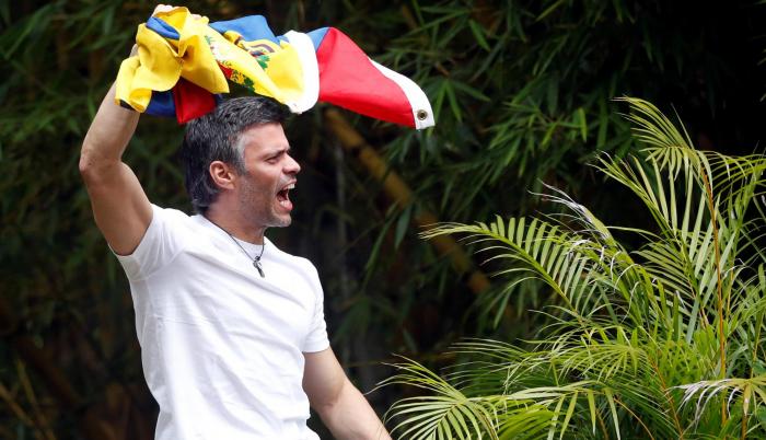 Según el letrado, a nivel internacional, “esto es evidencia de los crímenes de persecución, que se están denunciando en la Corte Penal Internacional (CPI), y Leopoldo López es una de las víctimas”.