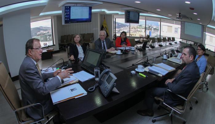 Quito. Marcelo Merlo, Zobeida Aragundi, Aquiles Rigal, presidente y vocales del Consejo de Participación.