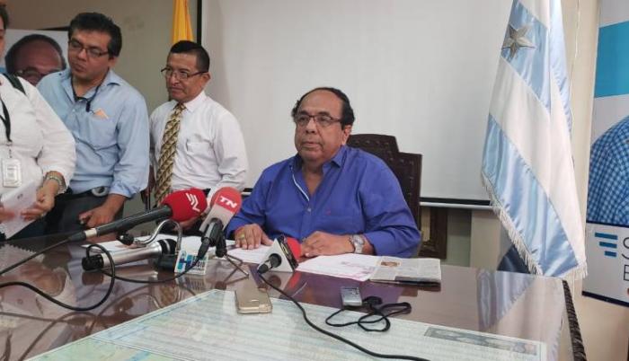Rosero anunció su decisión mediante una rueda de prensa.