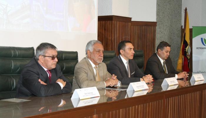 Carlos Pérez, (segundo de izq. a der.) también es el actual ministro de Hidrocarburos.