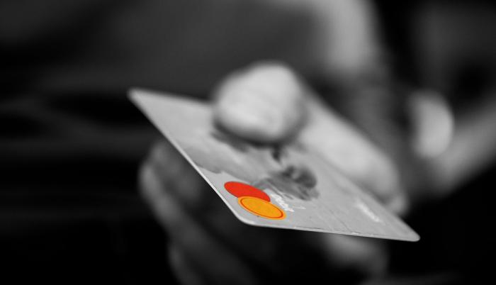 El control se amplía por cobros indebidos