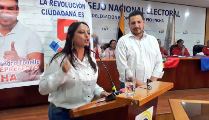 Paola Pabón junto a su binomio, Alessandro Tonello.