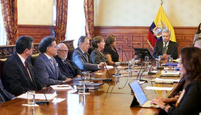 A través de un comunicado, se informó que el Pleno convocará a las autoridades responsables para que expliquen las acciones u omisiones en este caso.