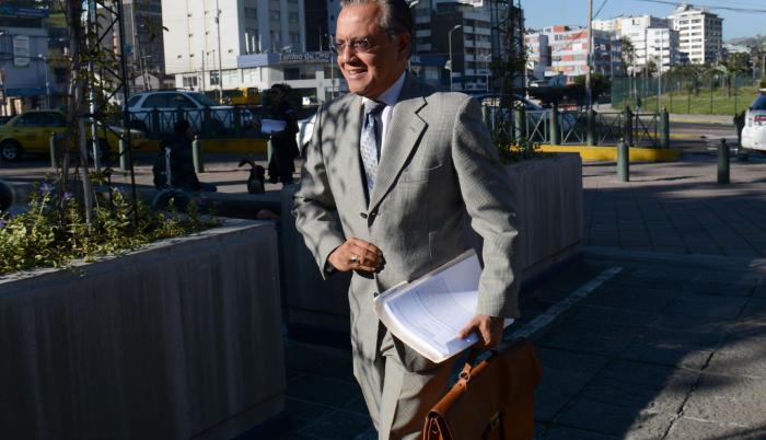 Alexis Mera llega a la Fiscalía.