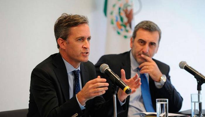 El relator especial David Kaye (izquierda) se encuentra en Ecuador para la reunión con Moreno.