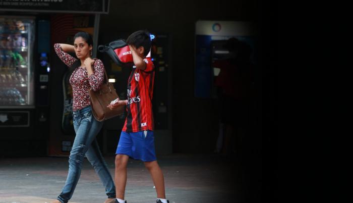 Causas. La pobreza, violencia intrafamiliar, los patrones culturales, origen cultural de quienes migran a la ciudad, permisividad social, falta de cobertura en educación.