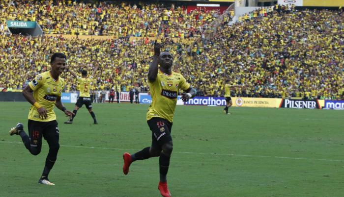 Erick castillo autor del segundo gol de Barcelona.