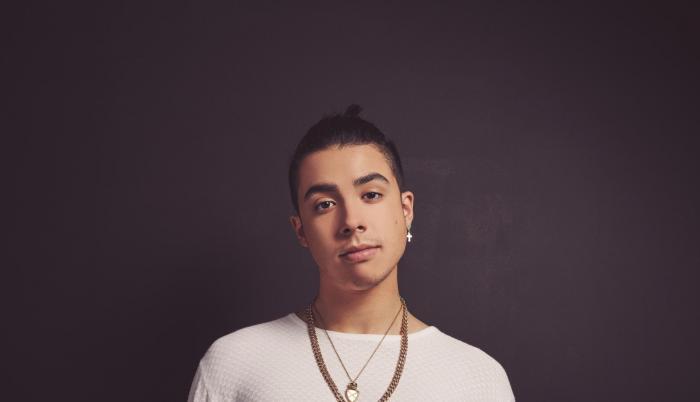 El mexicano de 22 años, estrenó la canción Baby girl a lado de Lalo Ebratt.