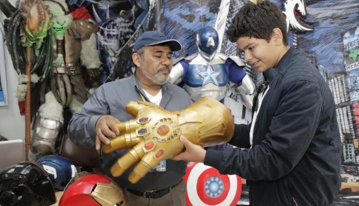 Trajes. Varios locales ofrecen trajes de superhéroes personalizados.