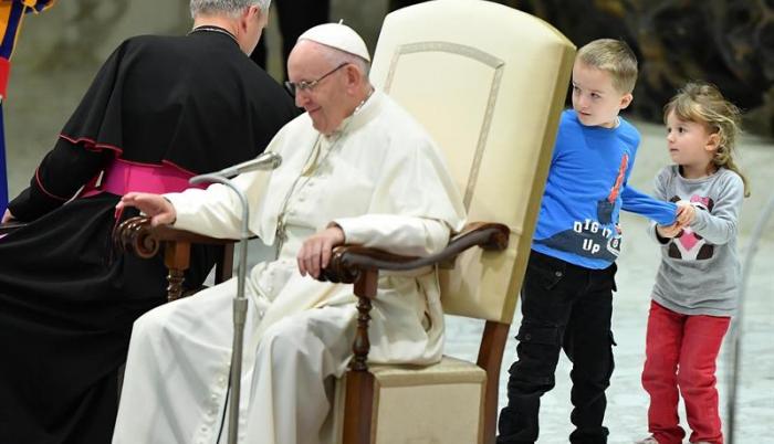 El papa afirmó que se necesitan “constructores de la paz”.