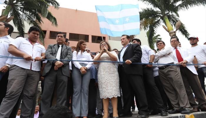 Concentración. Gulnara Borja agradeció el apoyo recibido.