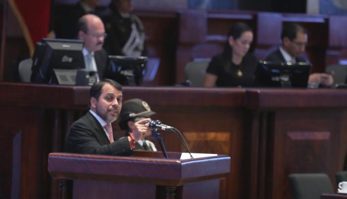 Protagonista. La comparecencia del ministro de Justicia fue la más esperada de ayer. Decepcionó a todos.