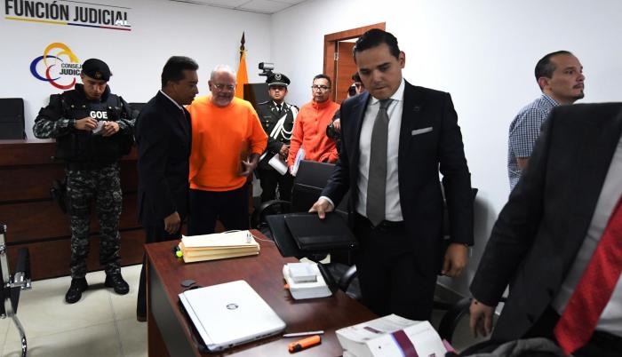 10 años de cárcel es una de las condenas impuestas al exministro Carlos Pareja Yannuzzelli.
