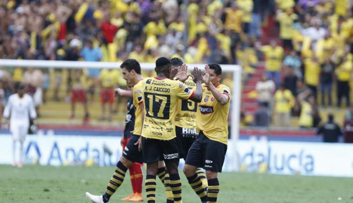 Los amarillos lograron tres anotaciones en el arco rival.