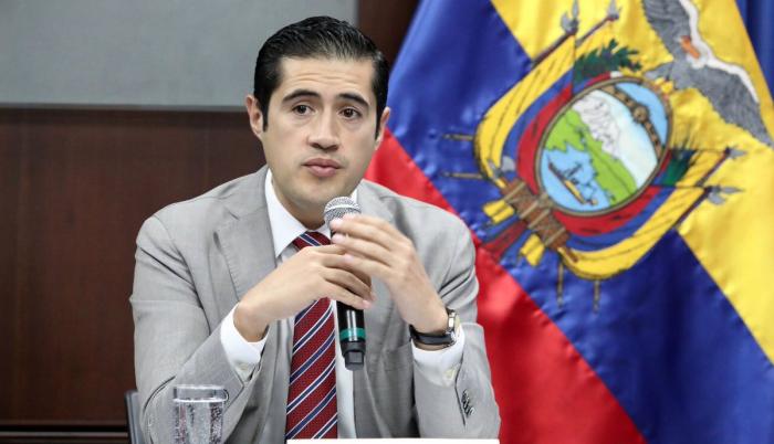 El ministro Richard Martínez reconoció que la decisión ha llevado a “una reducción del consumo de la gasolina súper”.