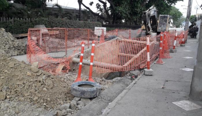 Trabajos. Los trabajos de alcantarillado pluvial se extendieron durante varias semanas.