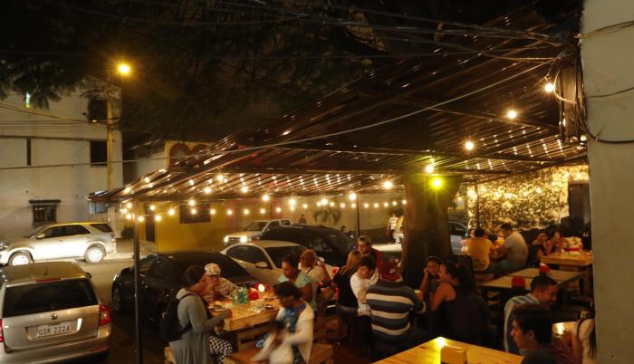 Restaurante. Bendito Chef abrió sus puertas hace poco más de un año en la ciudadela Guayasur, dándole más brillo al sur.