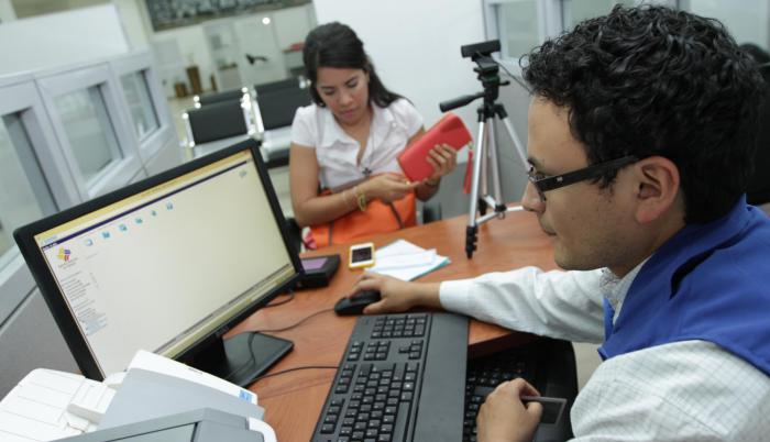 Referencial. Sobre las licencias, el funcionario dijo que las “entregadas fraudulentamente serán anuladas”.