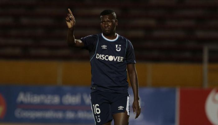 Jhon Jairo Cifuente como jugador de Universidad Católica, el pasado 26 de julio de 2018.